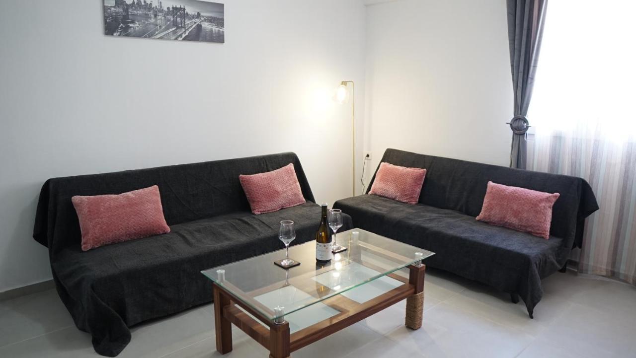 Nikolas Family Apartments Moírai Exteriör bild